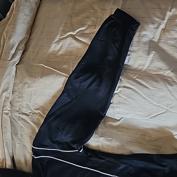 Black and white jacket - Picture 14 of 14